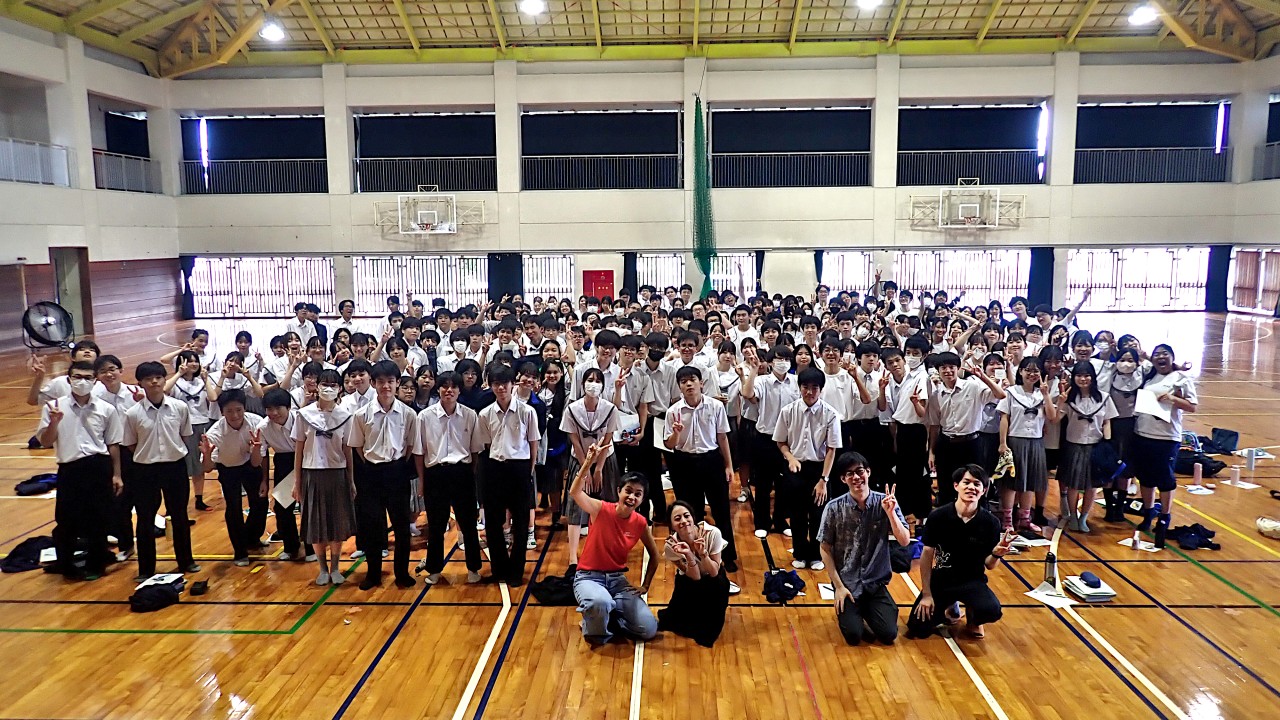 Visit to Okinawa Prefectural Kaiho High School