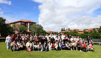 Group photo of Yashima Gakuen University International High School students