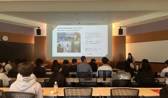 トライ式高等学院のOIST訪問