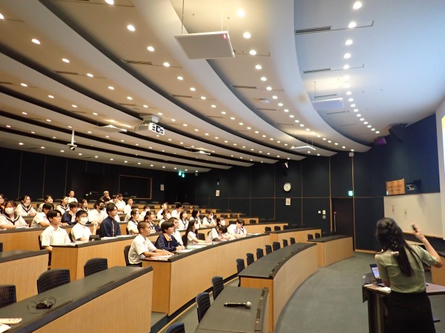 A Photo of Okinawa Prefectural Hokuzan High School Students