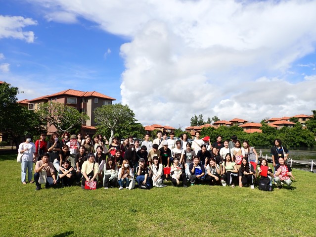 Group photo of Yashima Gakuen University International High School students