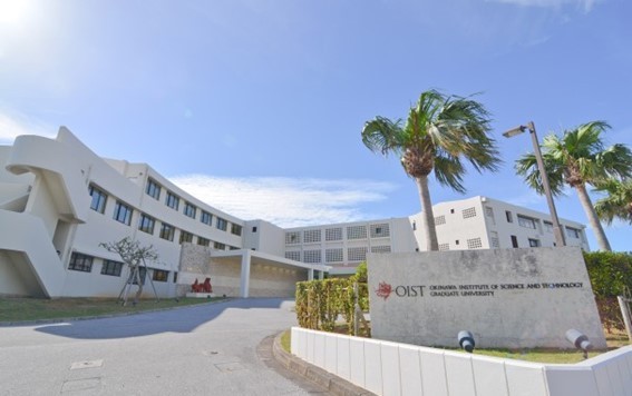 Front view of the Seaside House