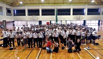 Visit to Okinawa Prefectural Kaiho High School