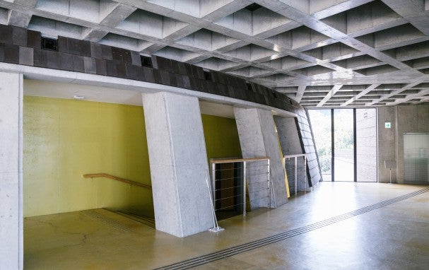 Auditorium - Lobby